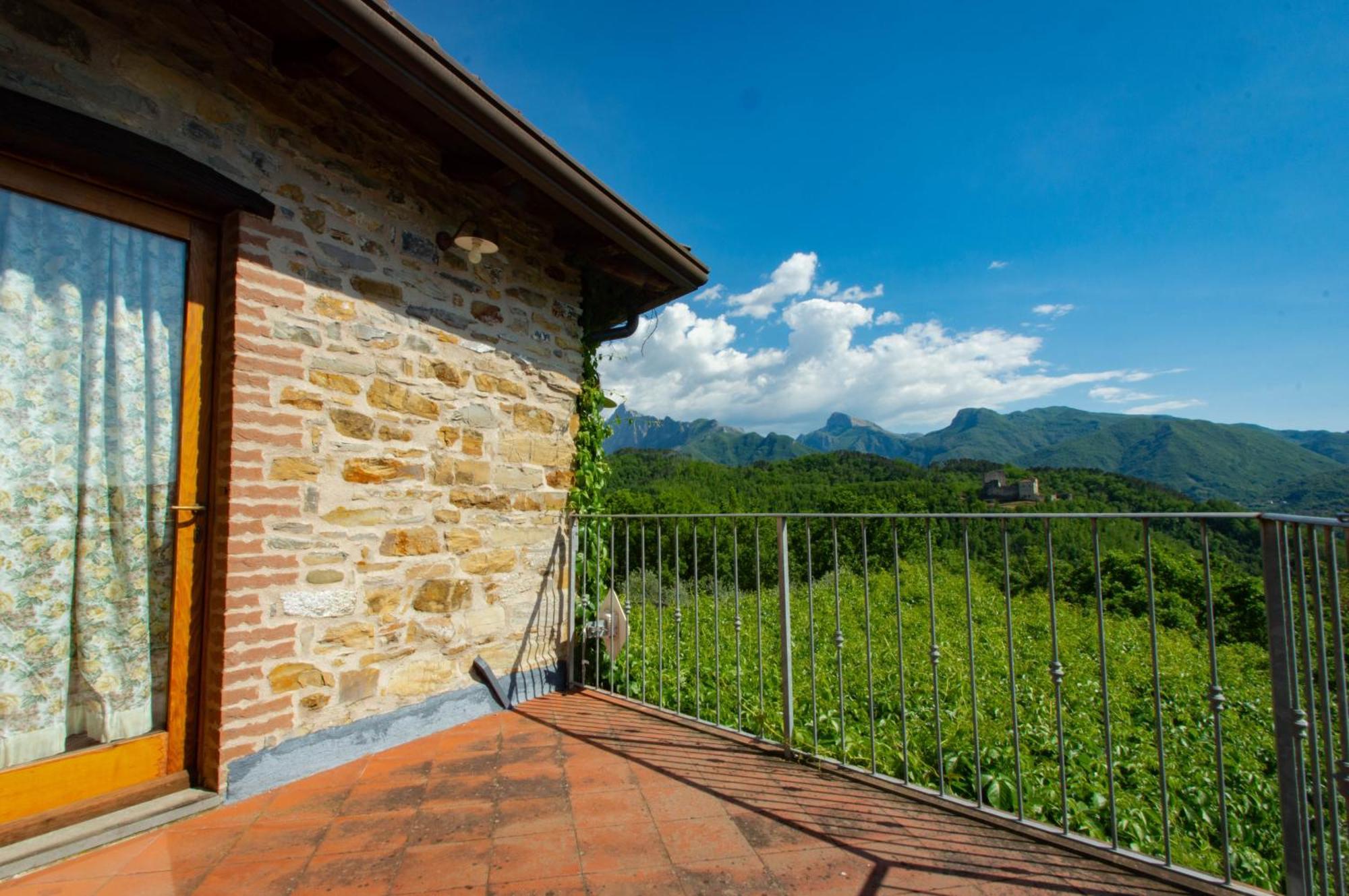 Casa Vacanze La Casala Apartment Fivizzano Exterior photo